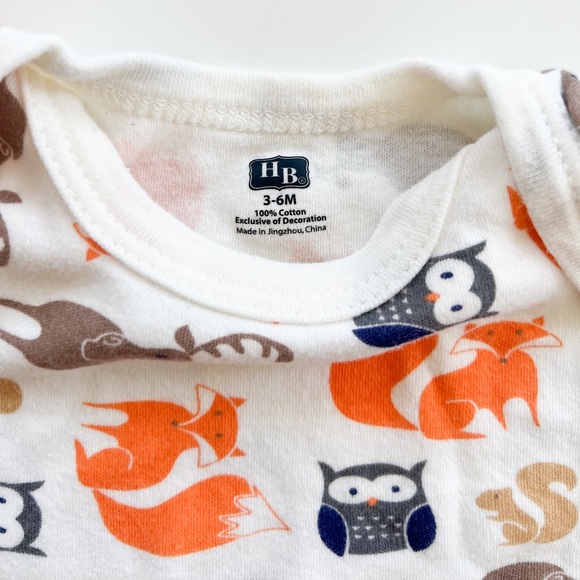 5 for $15 Baby 3-6M HB Animals Print Onesie in New Condition - Picture 2 of 2